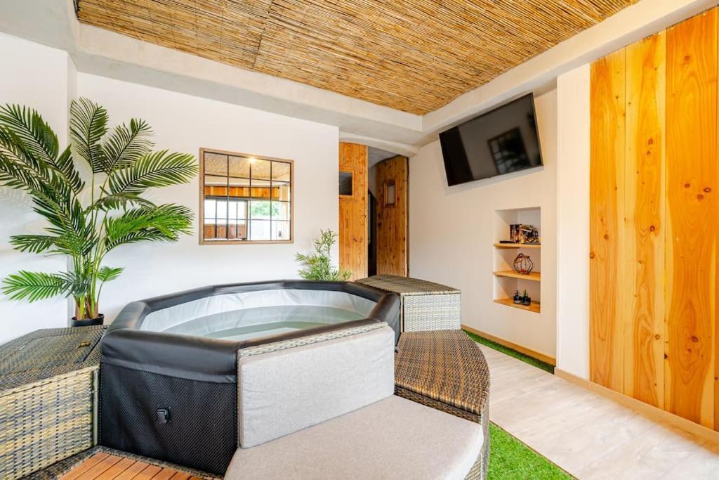 Nuit Romantique Avec Spa Privatif Meilhaud Bagian luar foto